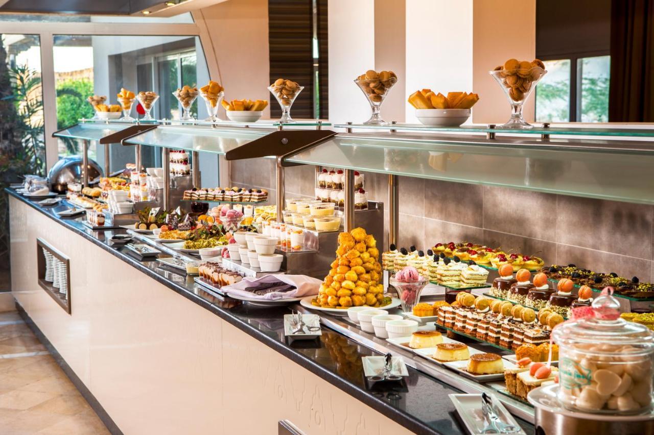 Tui Blue Palm Beach Palace Djerba - Adult Only Midoun Exterior foto A dessert buffet