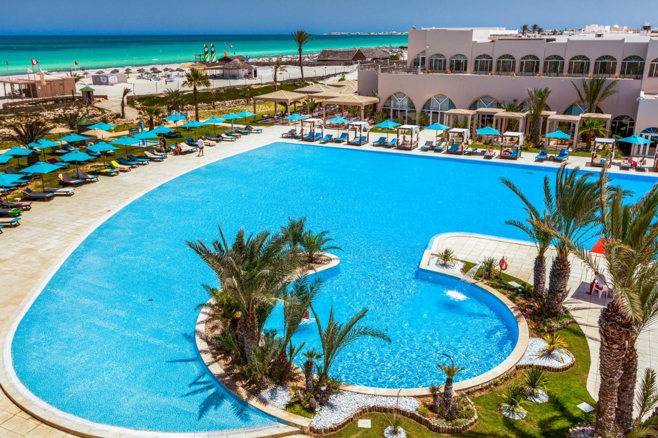 Tui Blue Palm Beach Palace Djerba - Adult Only Midoun Exterior foto The swimming pool at the hotel