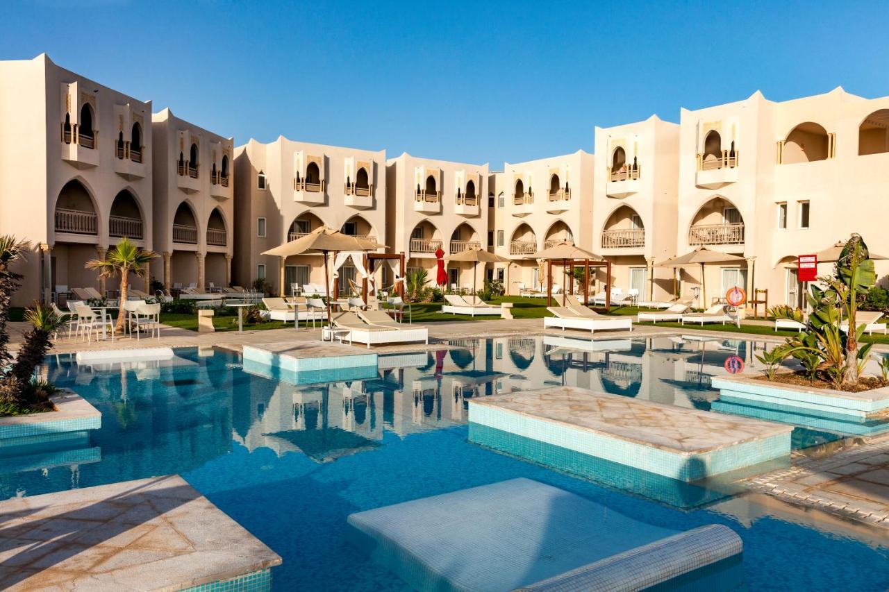 Tui Blue Palm Beach Palace Djerba - Adult Only Midoun Exterior foto The swimming pool at the hotel