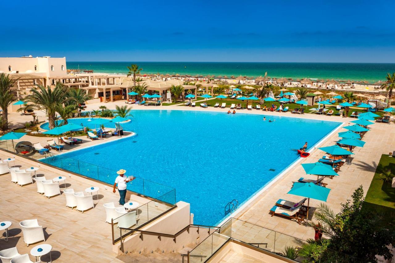 Tui Blue Palm Beach Palace Djerba - Adult Only Midoun Exterior foto The swimming pool at the hotel