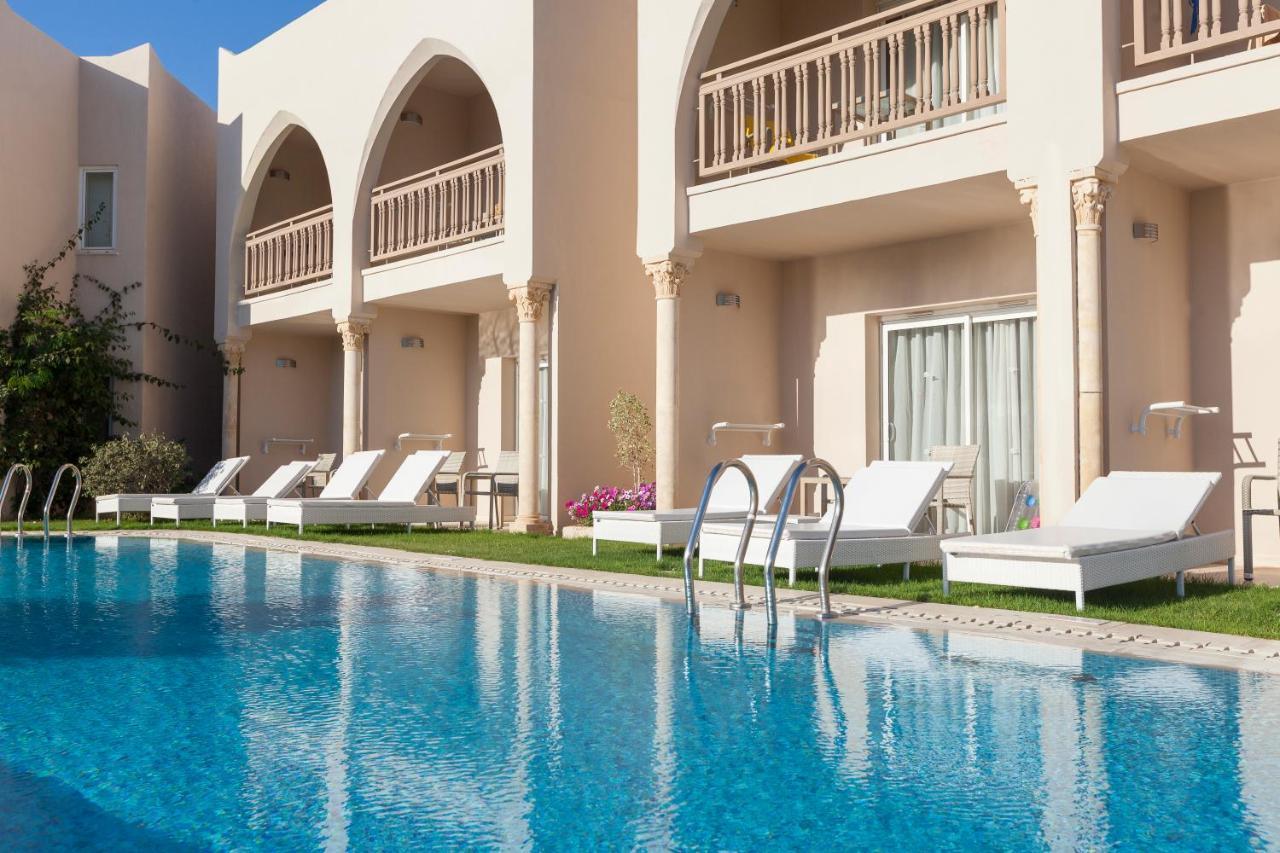 Tui Blue Palm Beach Palace Djerba - Adult Only Midoun Exterior foto The swimming pool at the hotel