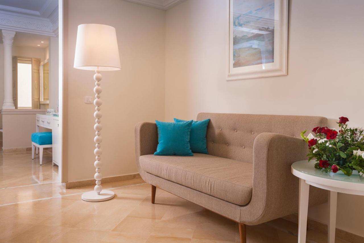 Tui Blue Palm Beach Palace Djerba - Adult Only Midoun Exterior foto A floor lamp
